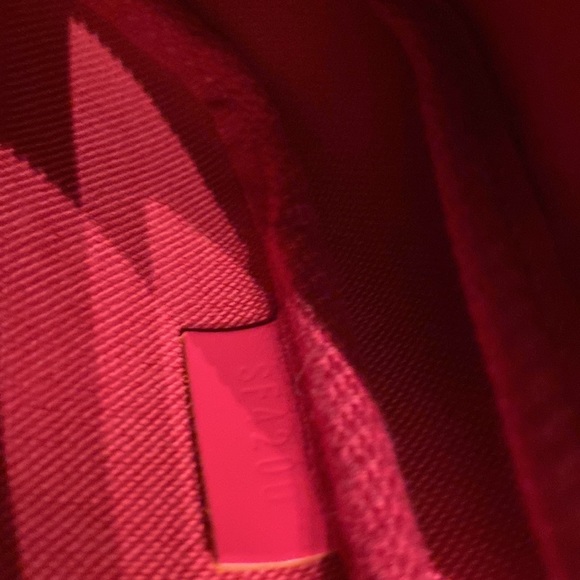 Louis Vuitton 2020 Vivienne—Christmas Limited Edition-Monogram Mini Ponchette - Picture 7 of 8